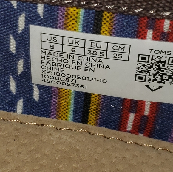TOMS Canvas size 8 NWT - Picture 4 of 7